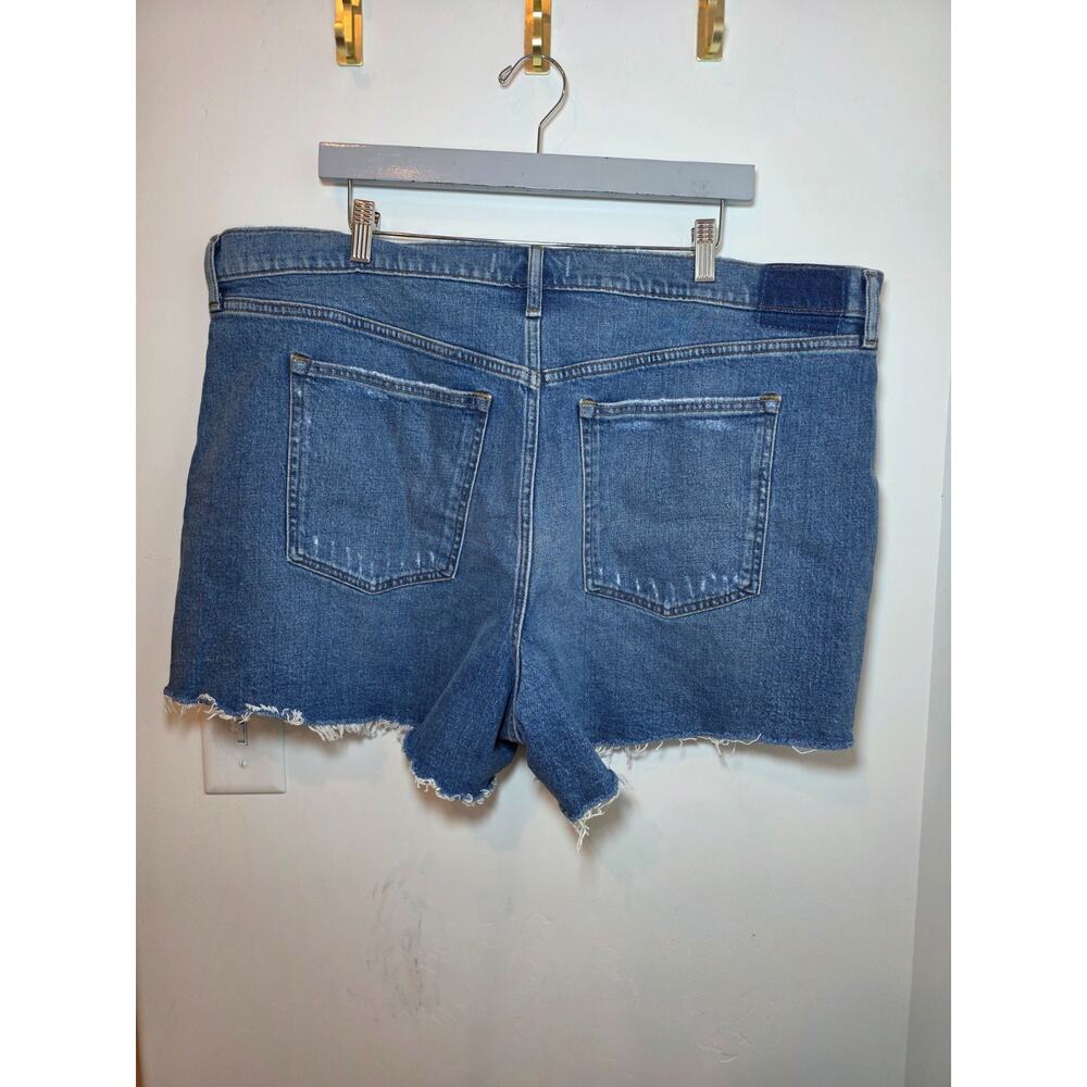 Abercrombie & Fitch The 4" Mom Short High Rise Denim Shorts Size 20/ 35 Western - Picture 3 of 6